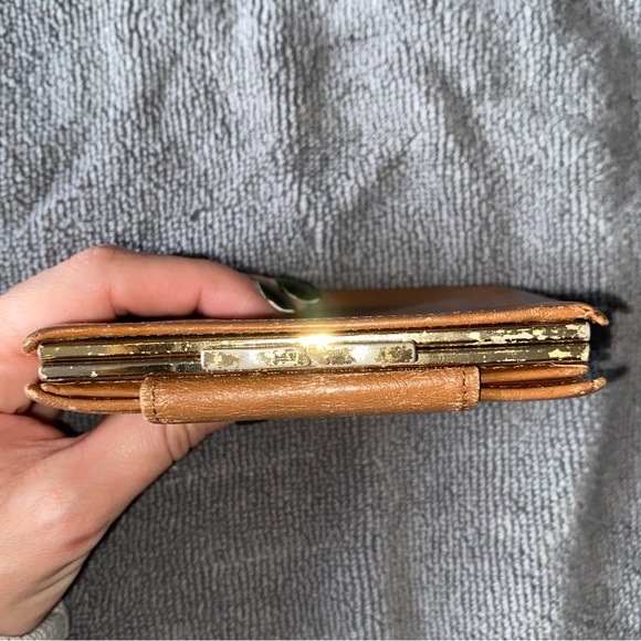 *AUTHENTIC* YSL Kiss Lock Brown Leather Wallet - Picture 6 of 9